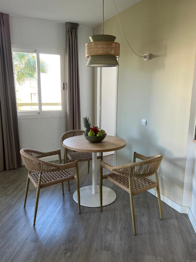 The Palm Star Ibiza - Adults Only Apartment Sant Antoni de Portmany Екстериор снимка