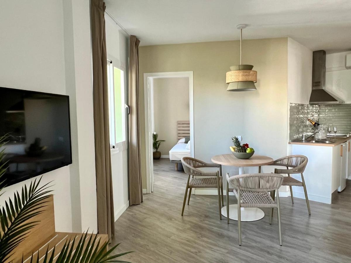 The Palm Star Ibiza - Adults Only Apartment Sant Antoni de Portmany Екстериор снимка